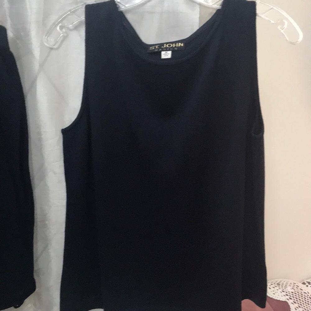 St. John’s knit Navy suit size Medium